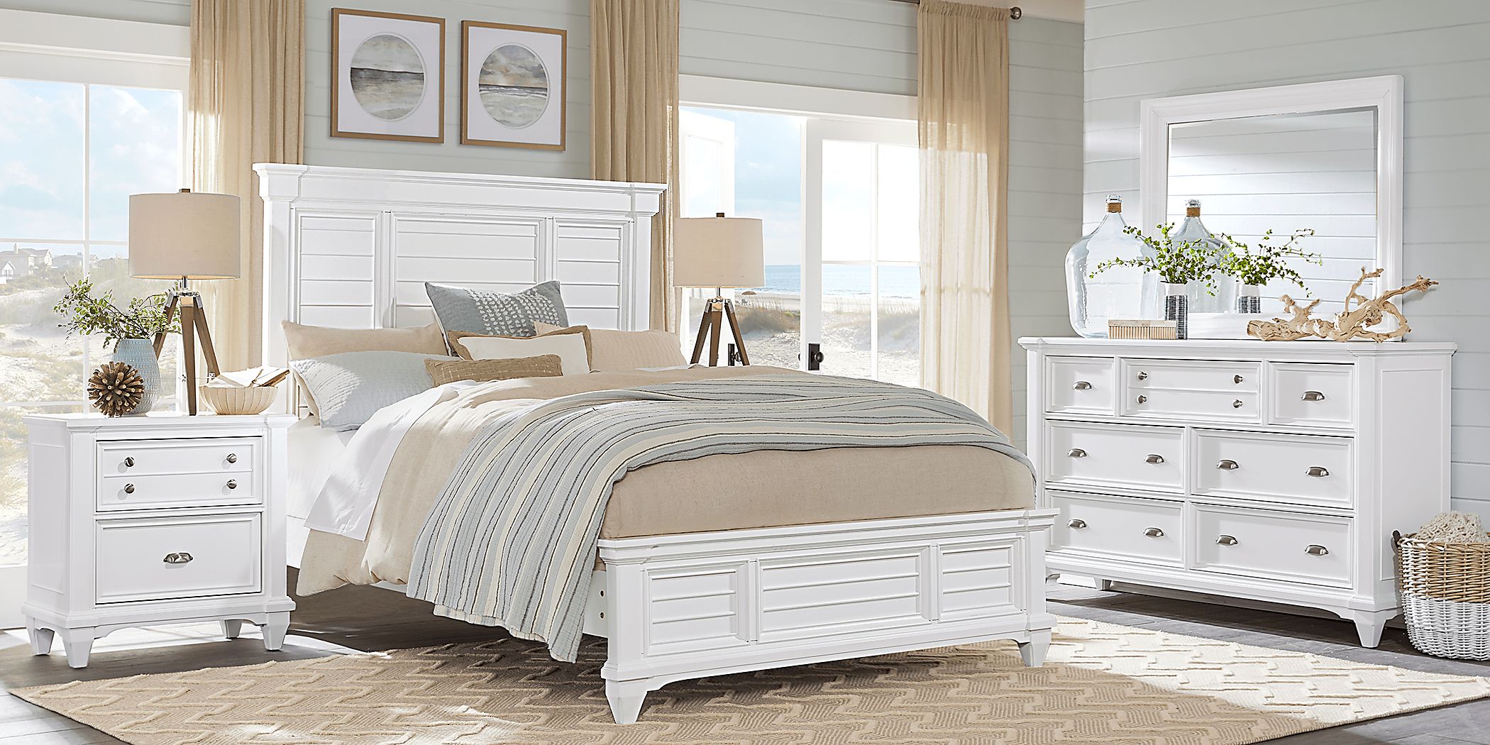 Hilton Head 5 Pc White Colors,White Queen Bedroom Set With Mirror, 3 Pc  Queen Panel Bed, Door Dresser - Rooms To Go