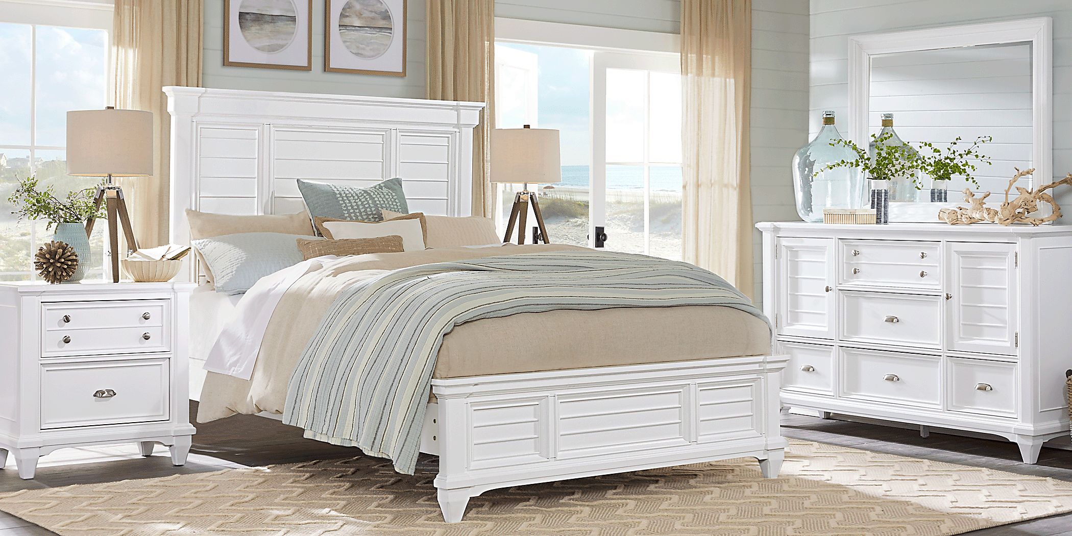 https://assets.roomstogo.com/product/hilton-head-white-5-pc-queen-panel-bedroom_3216592P_image-room?cache-id=c1d03fe25f9cfbee5bdd9fcdd1c9dee4