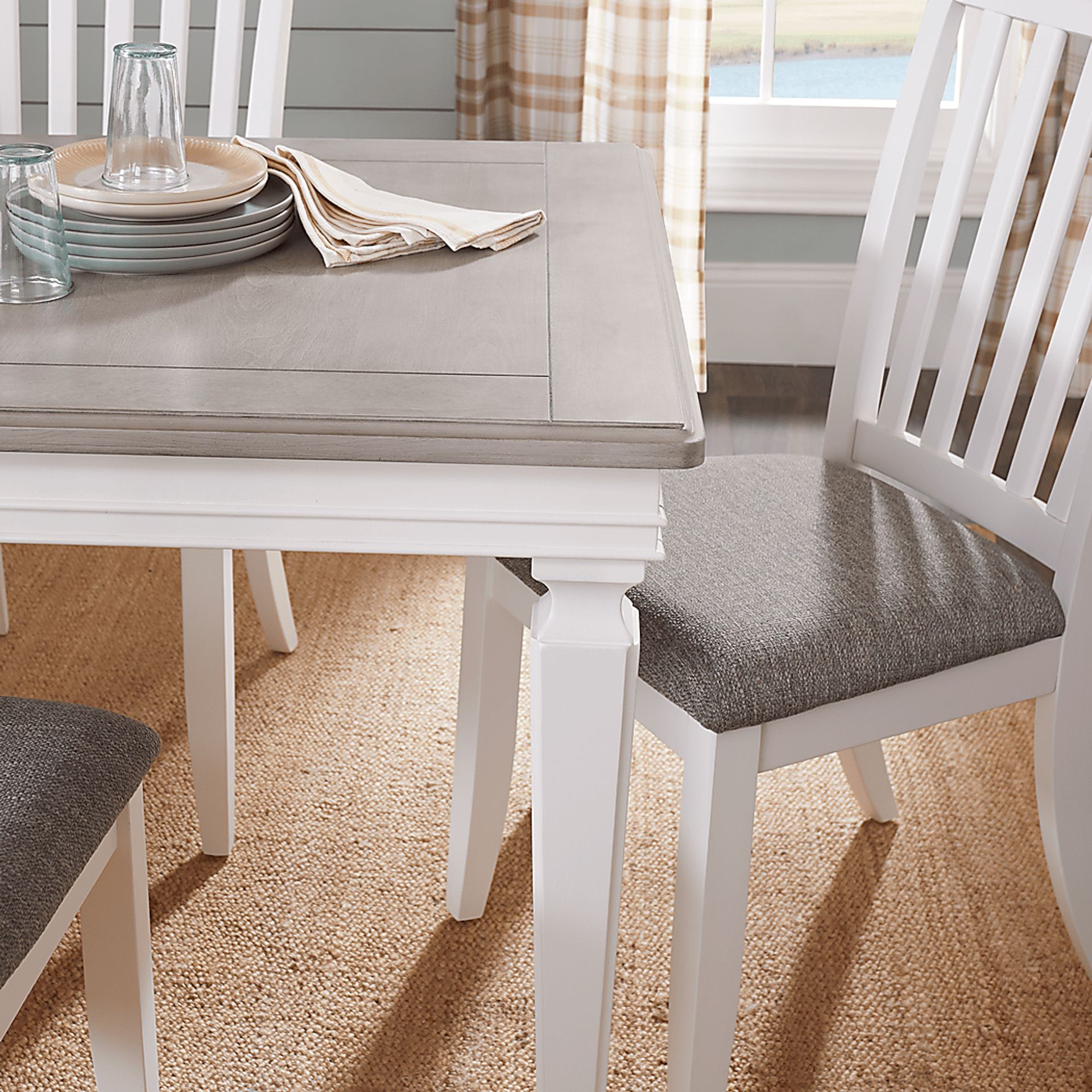 Hilton Head White 5 Pc Dining Room - Image 3