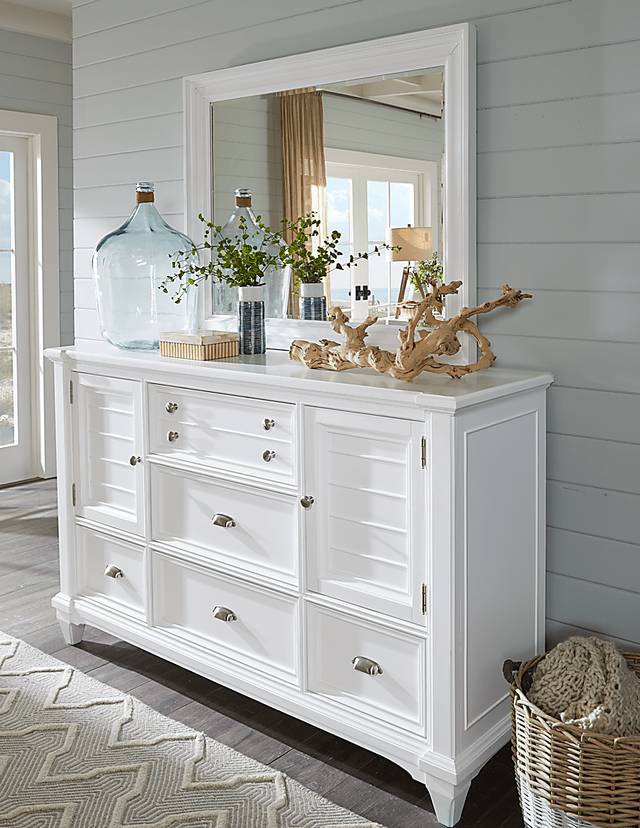 Hilton Head White 5 Pc Queen Storage Bedroom - Thumbnail - Image 11