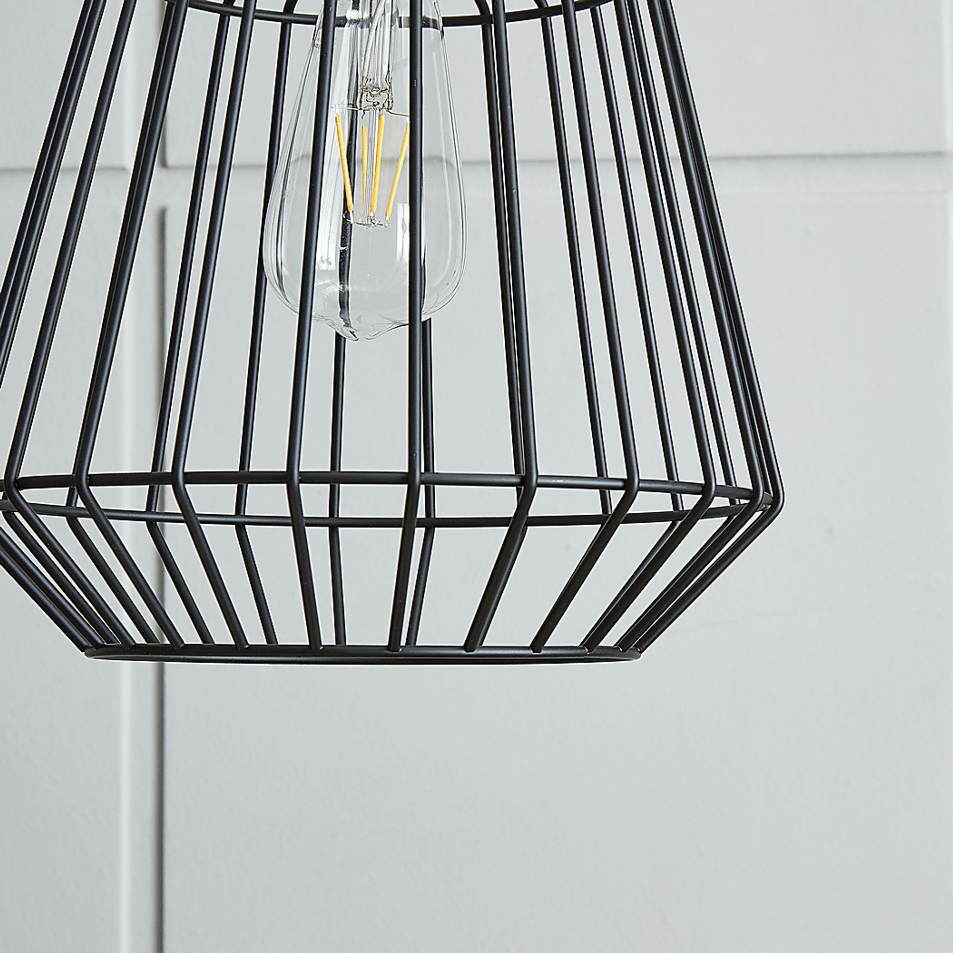Hobkirk Black Pendant - Image 2