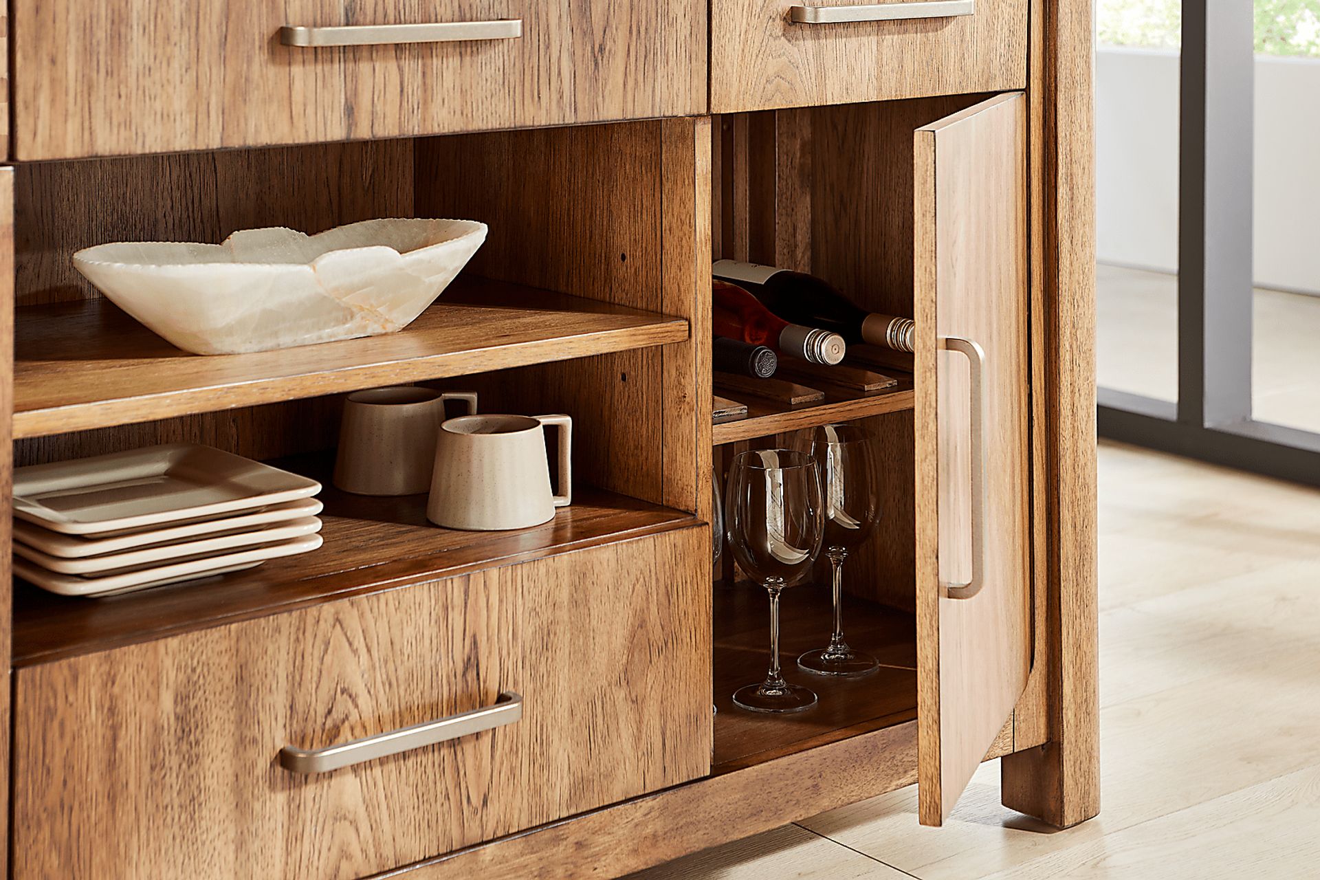Holden Brown Server - Image 4