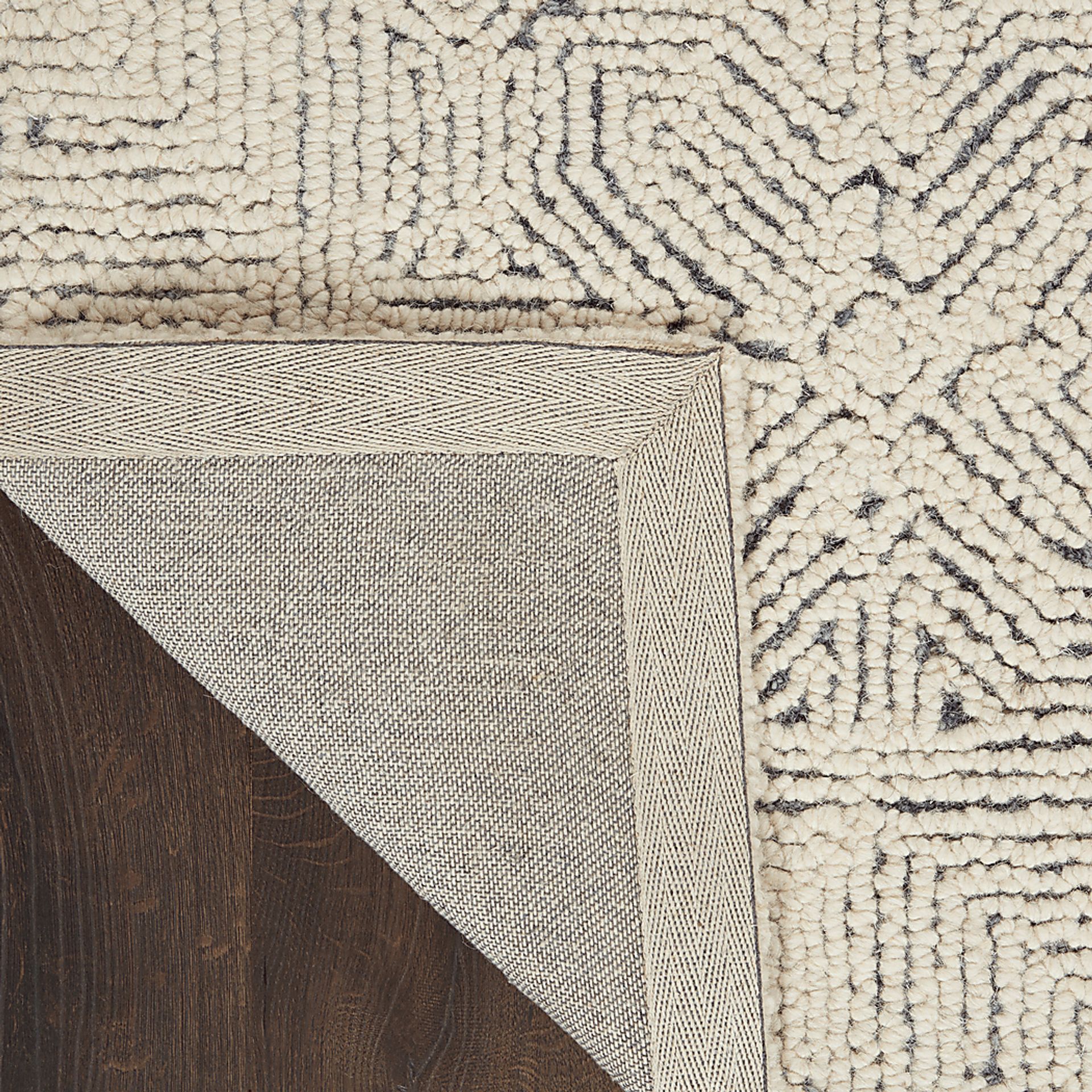 Holford Beige 3'9 x 7'3 Rug - Image 4