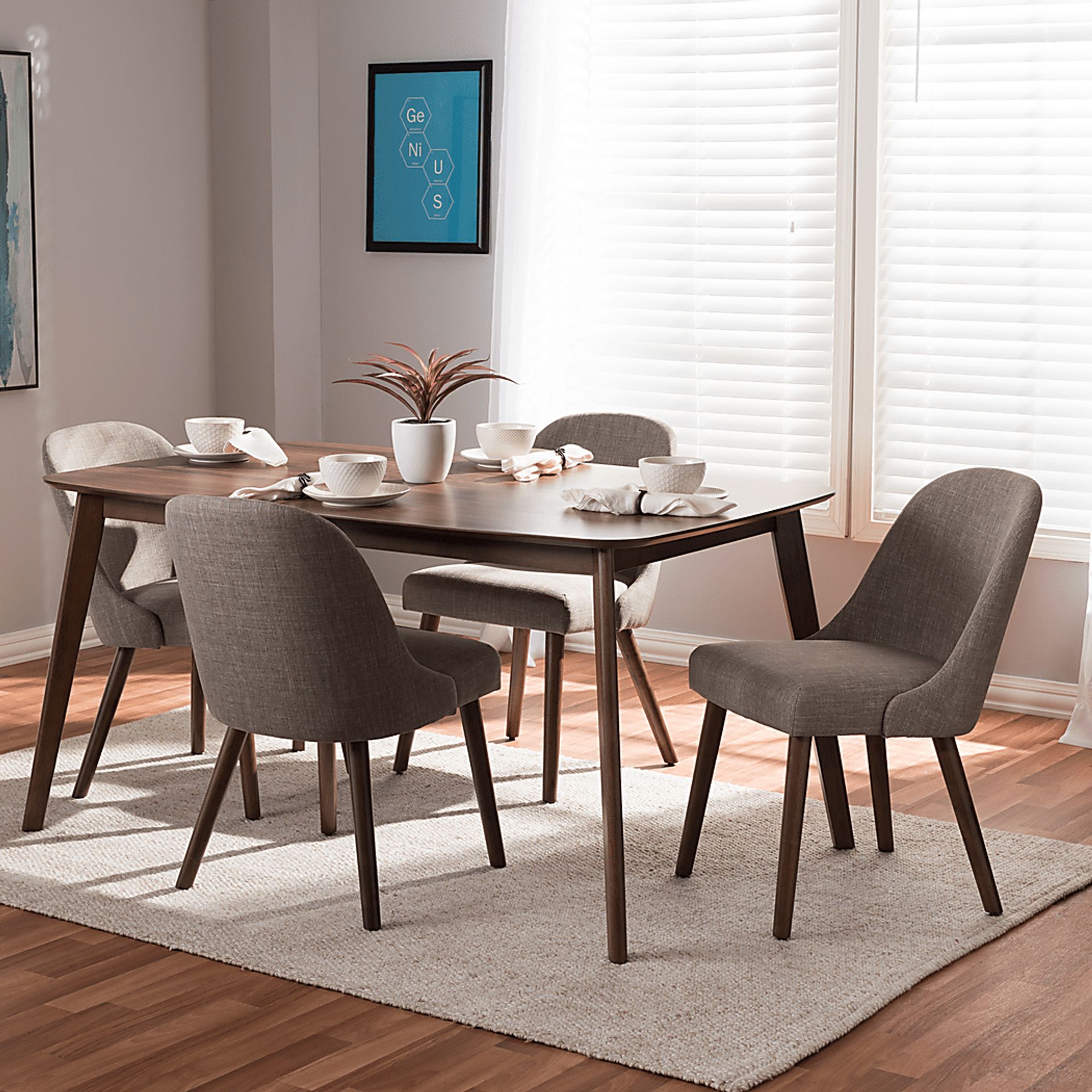 Hollilynn Gray 5 Pc Dining Set - Image 1