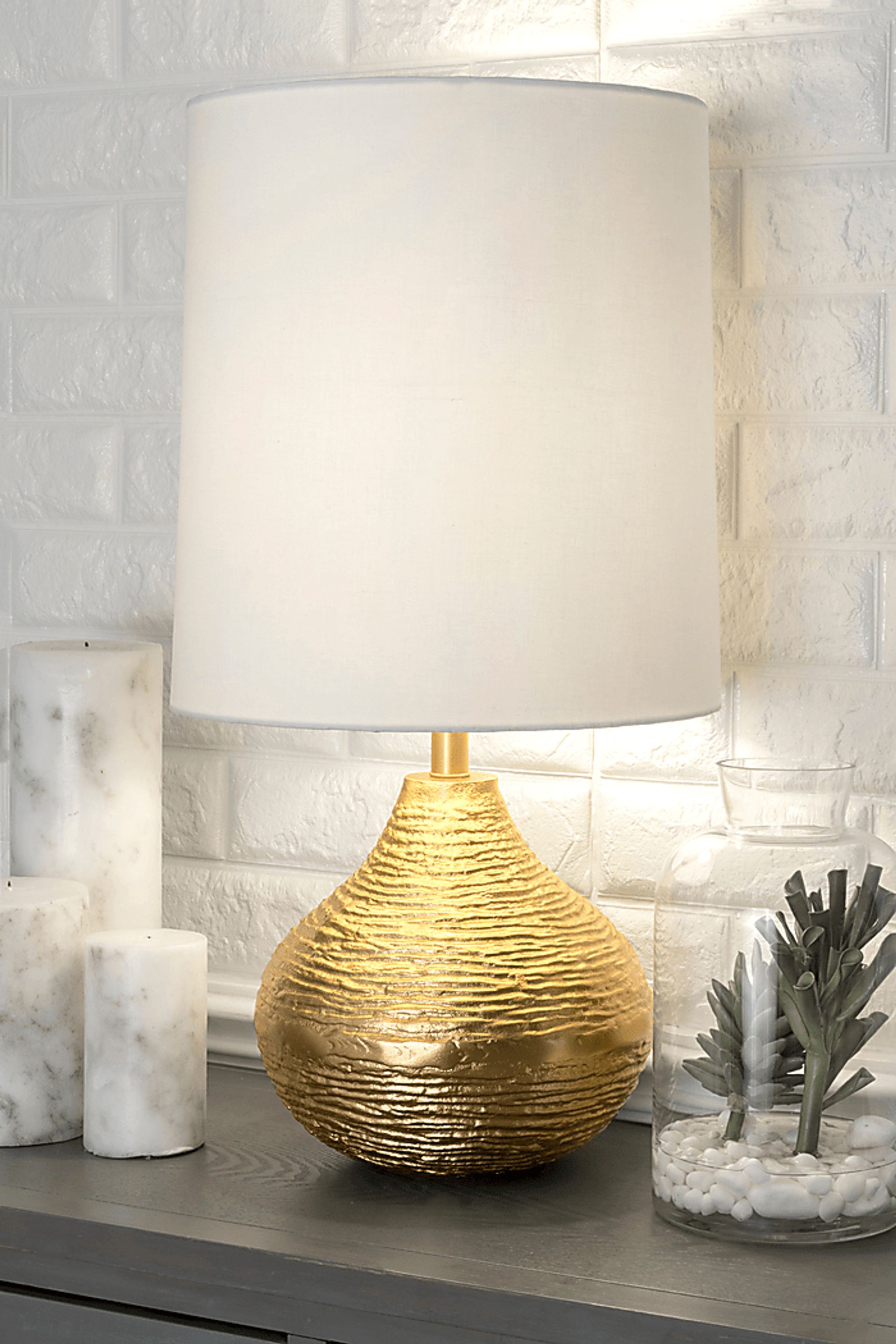 Hollirose Brass Lamp - Image 2