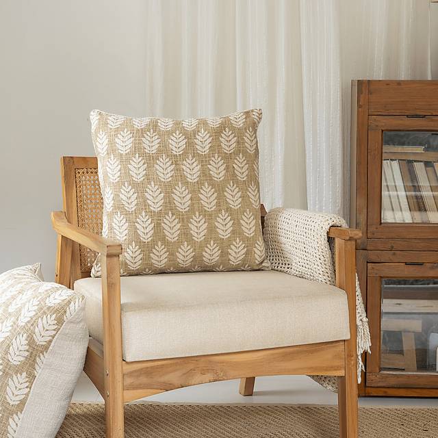 Hookstone Brown Accent Pillow, Medium - Thumbnail - Image 2