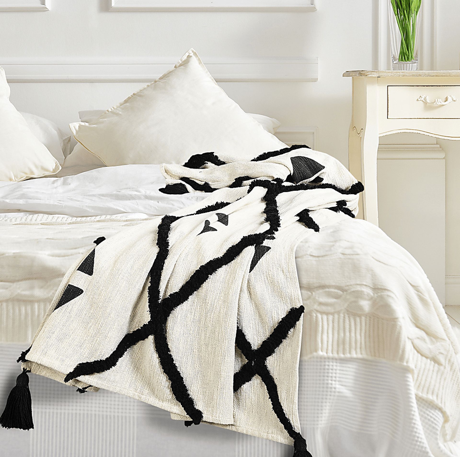 Hookstone III Black Throw Blanket - Image 8