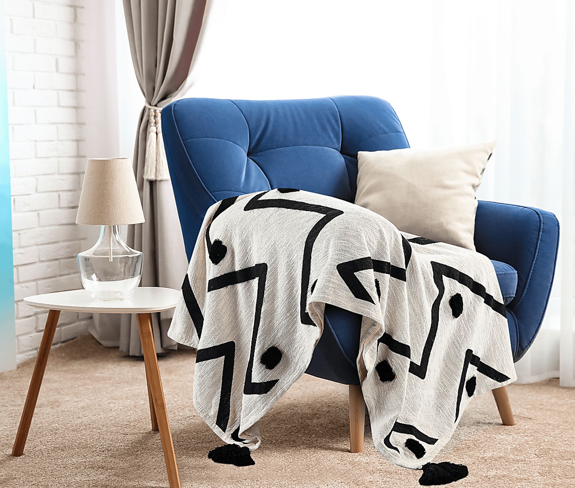 Hookstone VII Black Throw Blanket - Image 9