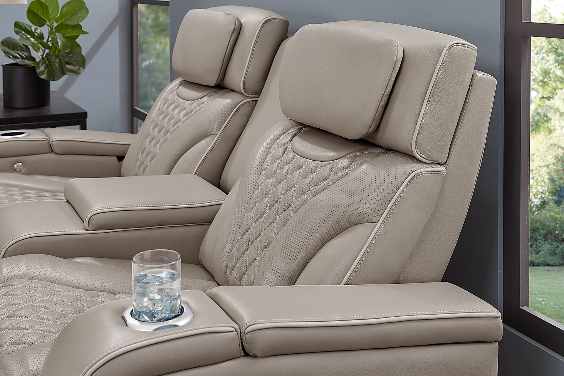 Horizon Ridge Beige Leather Triple Power Reclining Console Loveseat with Massage and Heat - Image 6