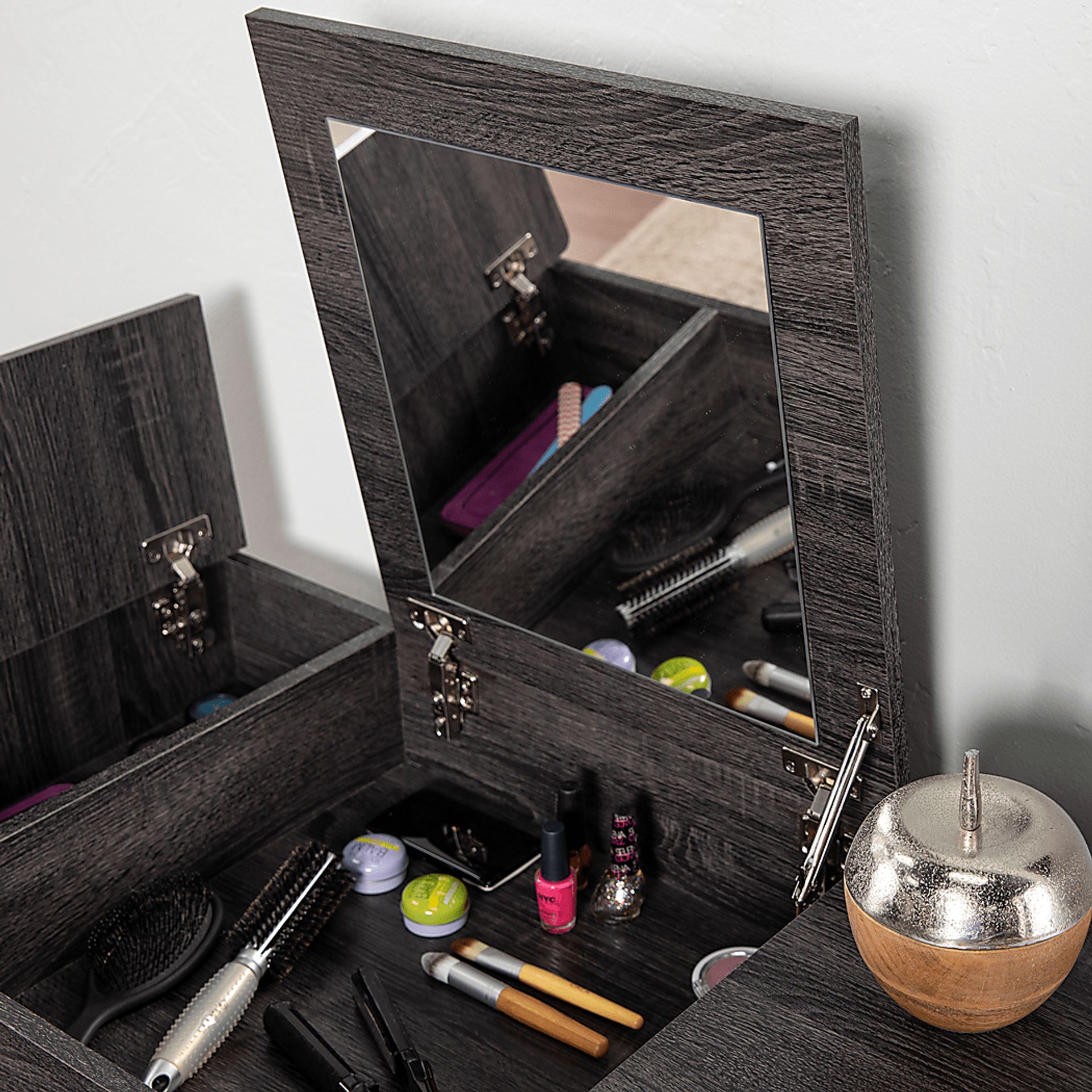 Howellwood Black Vanity - Image 6