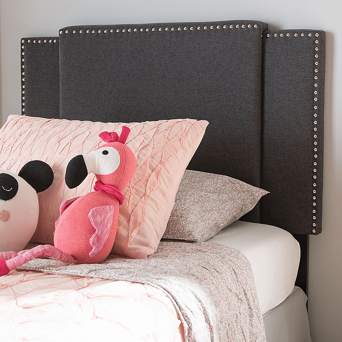 Howry Twin/Full Headboard | Rooms to Go