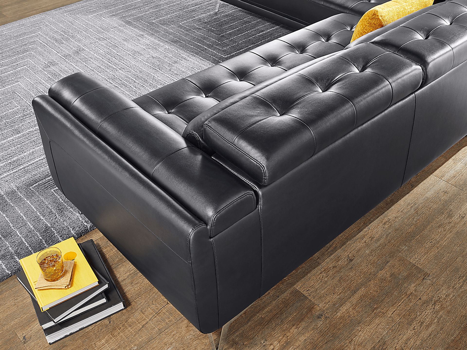 Hudson Heights Black 5 Pc Sectional Living Room - Image 10