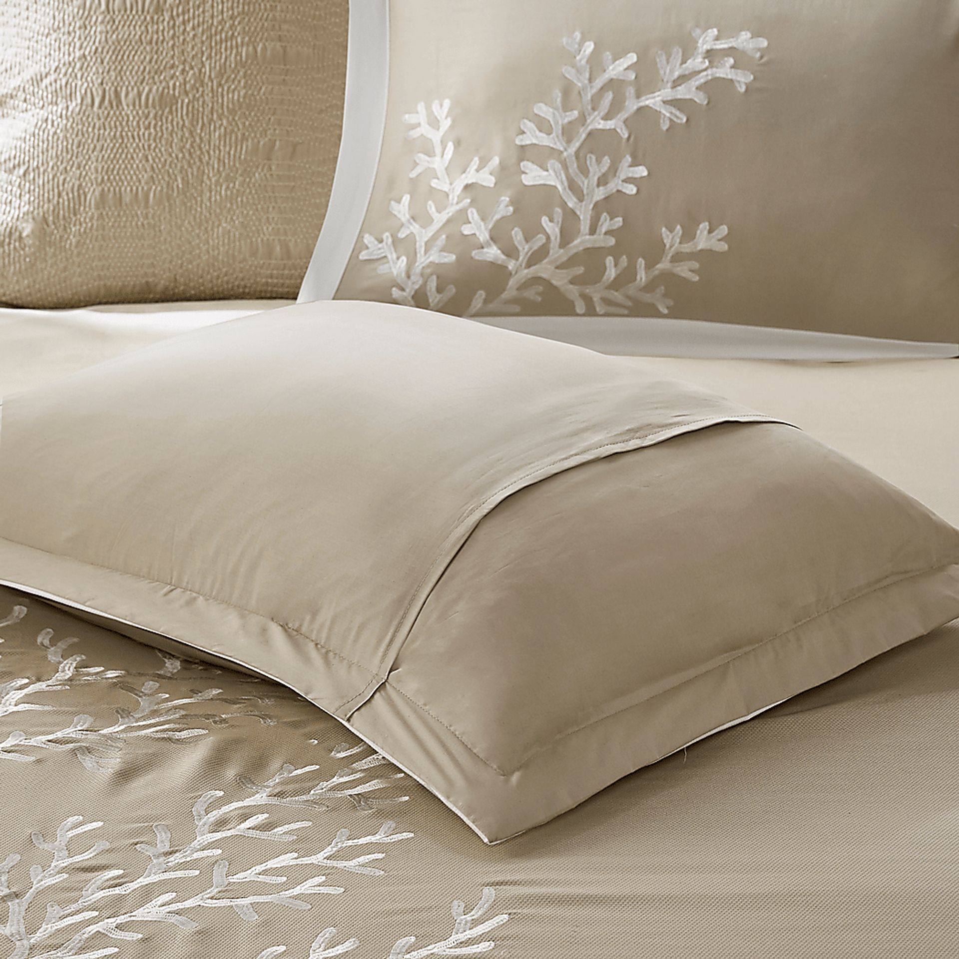 Huizache Brown 6 Pc King Comforter Set - Image 5