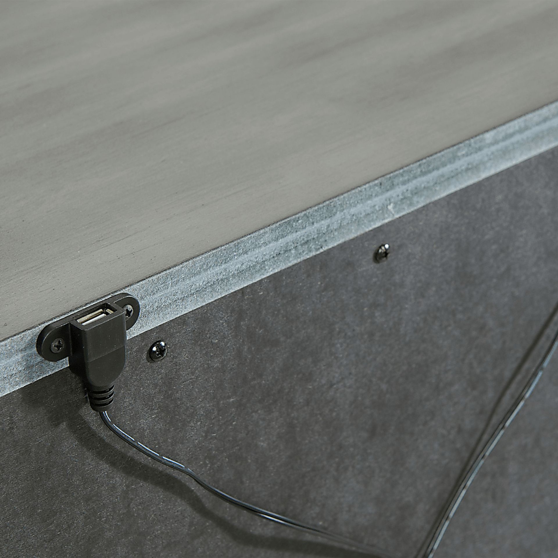 Hunnicutt Gray Nighstand with USB - Image 4