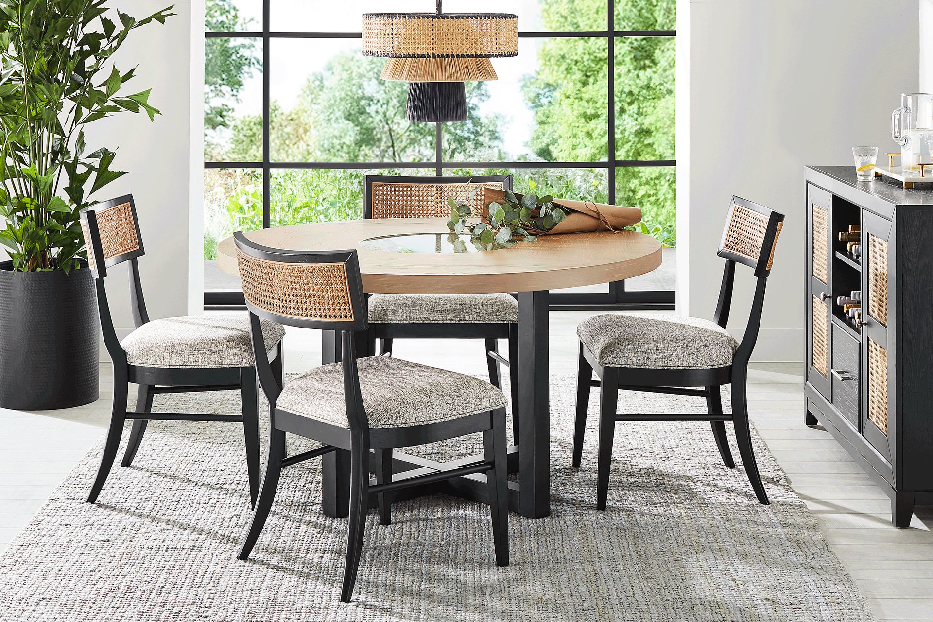Hunter Springs Black 5 Pc Round Dining Room - Image 1