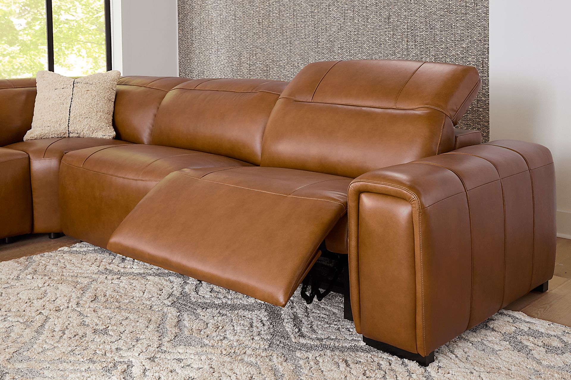 Huntington Saddle Leather 6 Pc Dual Power Reclining Sectional - Image 6
