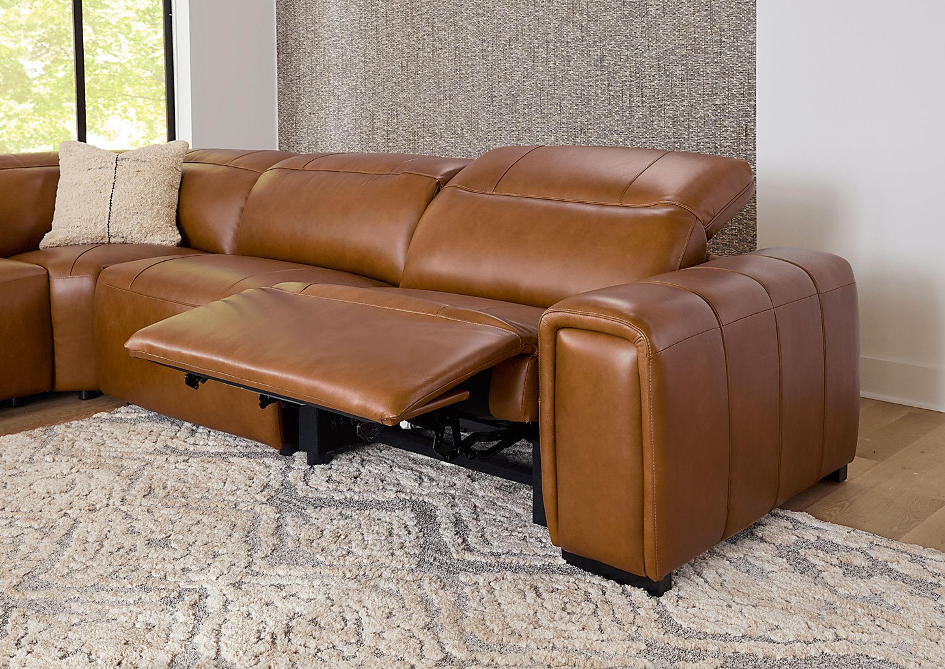 Huntington Saddle Leather 6 Pc Dual Power Reclining Sectional - Image 7