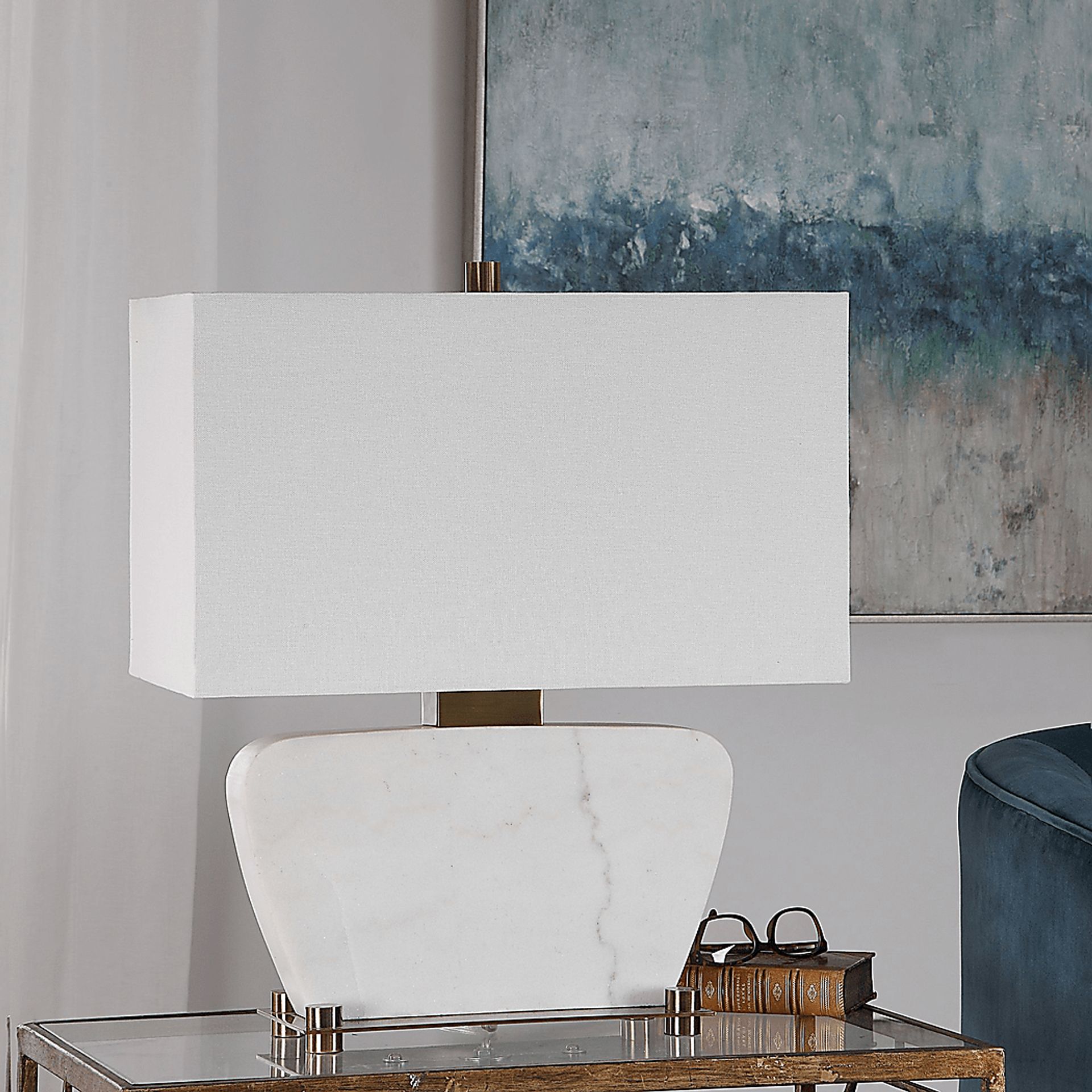 Hurleyhock White Lamp - Image 3