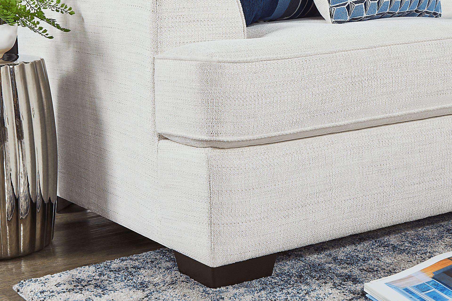 Hutchinson Cream 7 Pc Living Room - Image 4