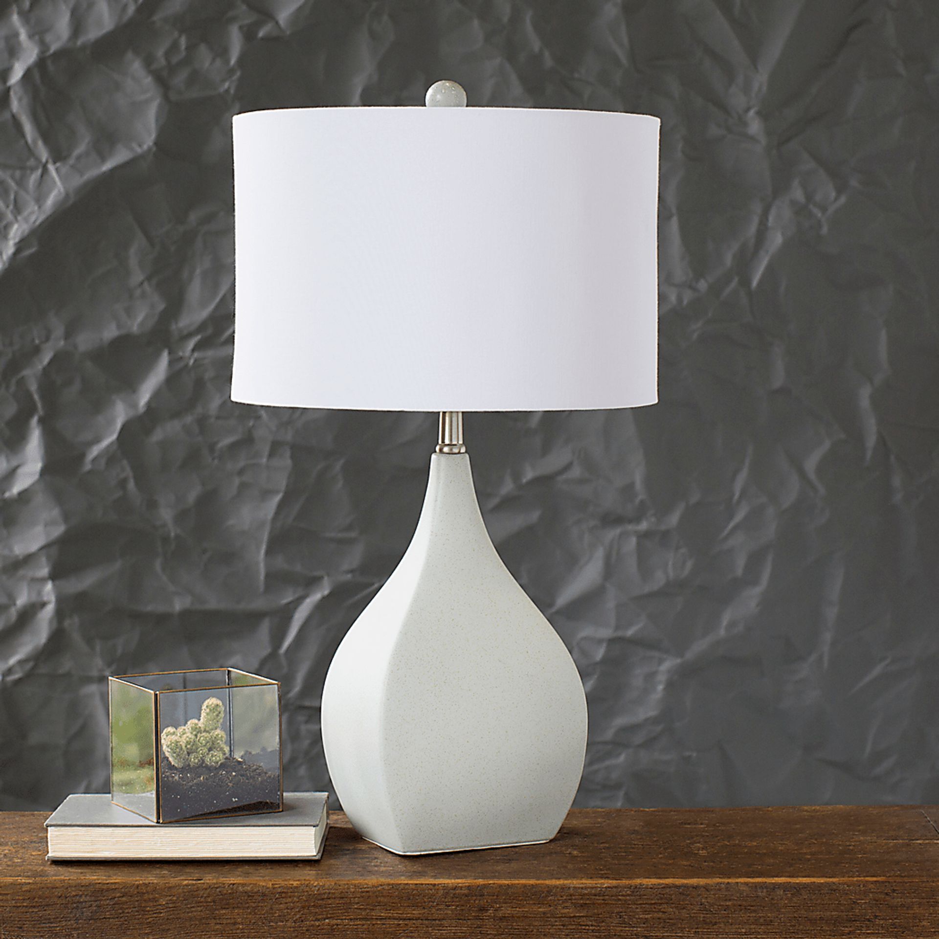 Hyder Place Ivory Lamp - Image 2