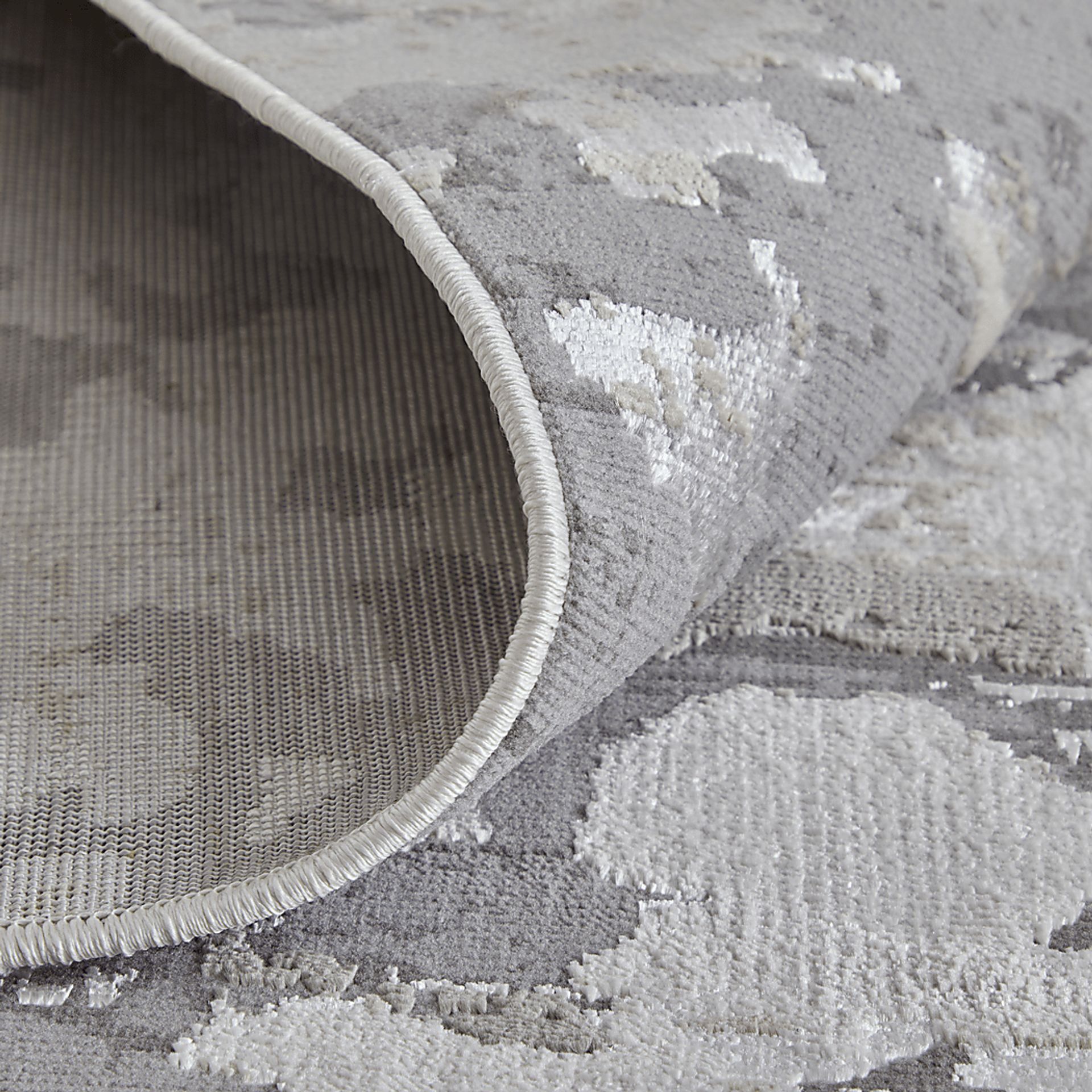 Iariko Silver 2'10 x 7'10 Runner Rug - Image 8