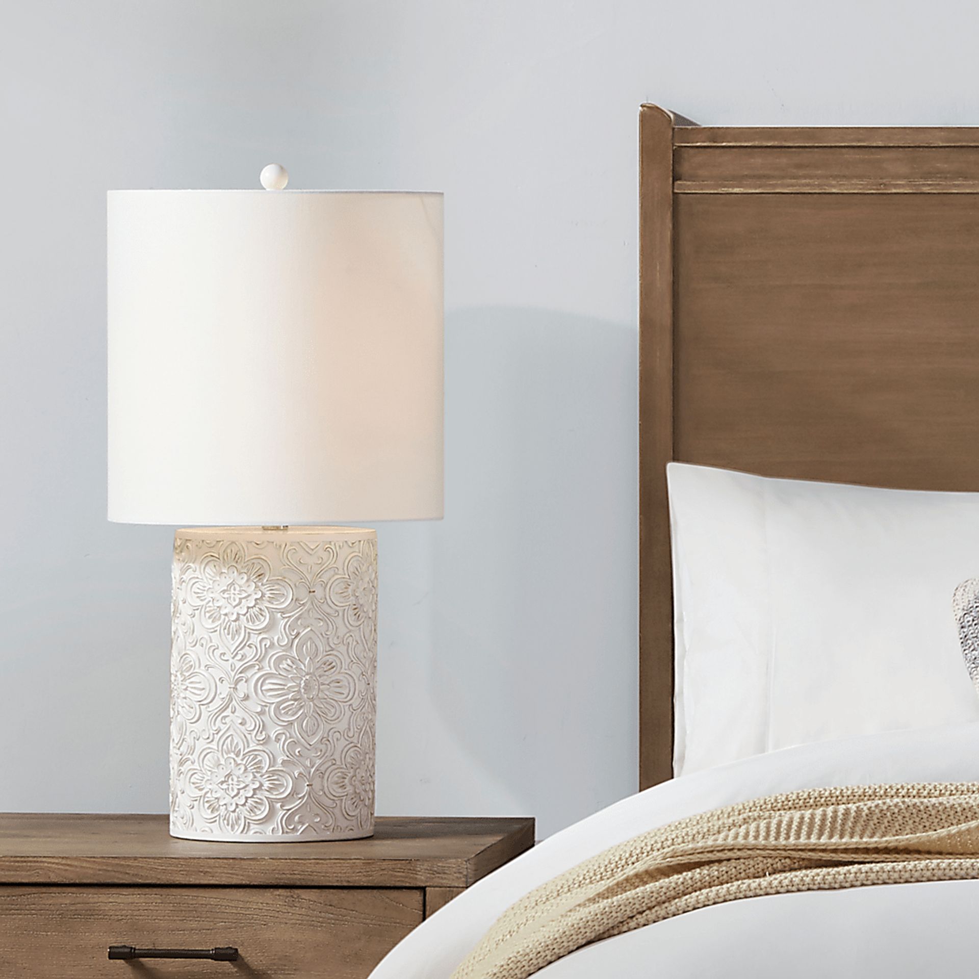 Iden Hills Ivory Lamp - Image 8