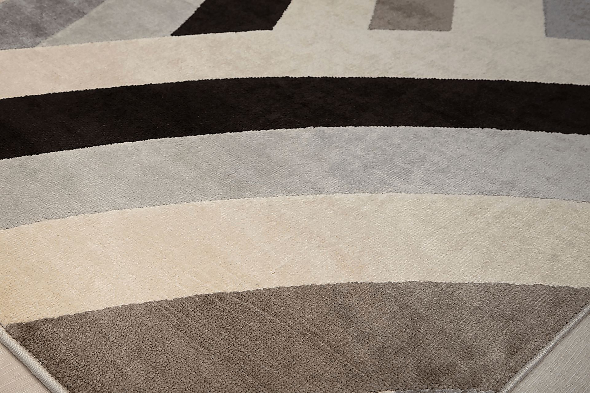 Idyora Cream/Beige 5' x 7' Rug - Image 6