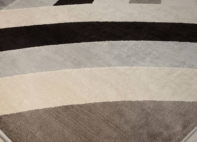 Idyora Cream/Beige 8' x 10' Rug - Thumbnail - Image 5