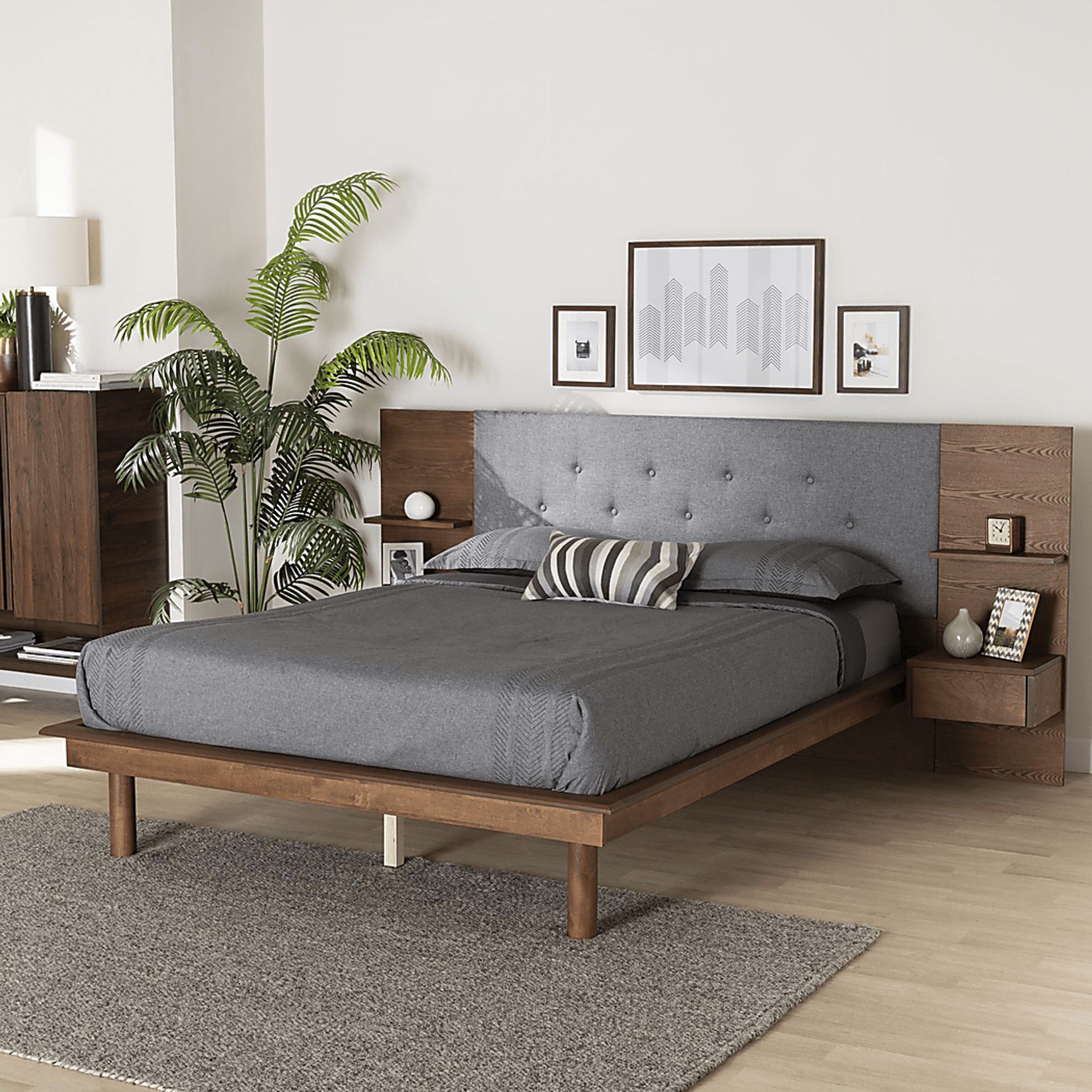 Ihrig Brown King Bed with Nightstands - Image 2