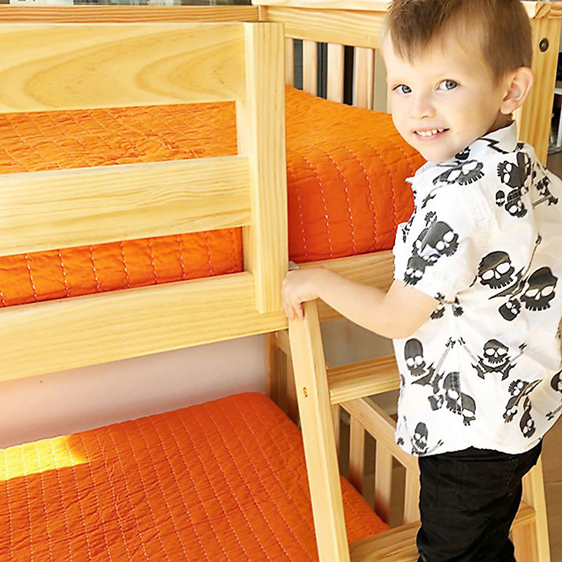 Kids Imonie Beige Twin/Twin Low Bunk Bed - Image 5