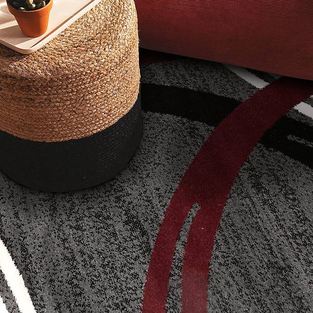 Ineran Red 5'3 x 7'3 Rug - Thumbnail - Image 6