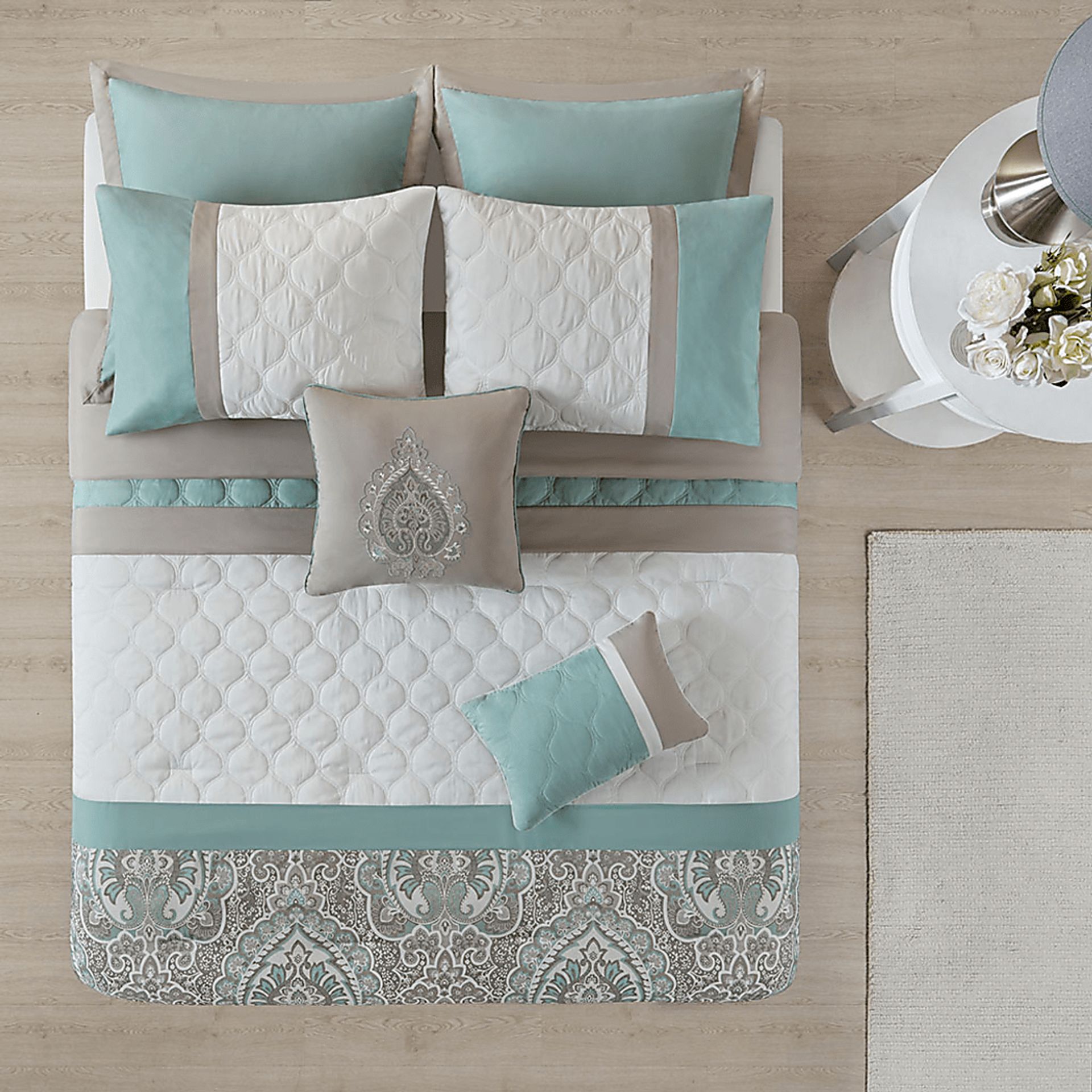 Inerness Green 8 Pc King Comforter Set - Image 2