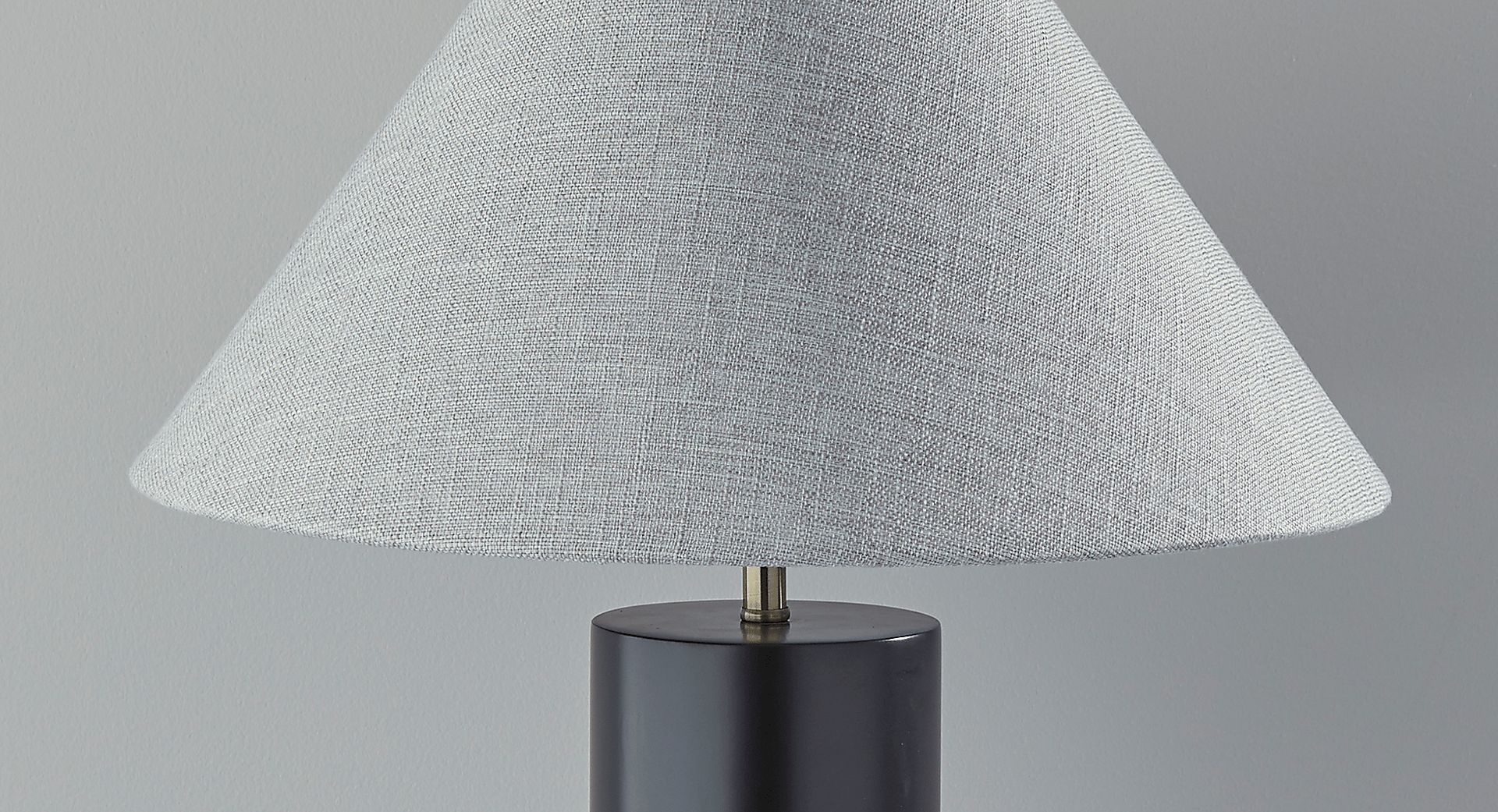 Innsbruck Strasse Black Lamp - Image 4