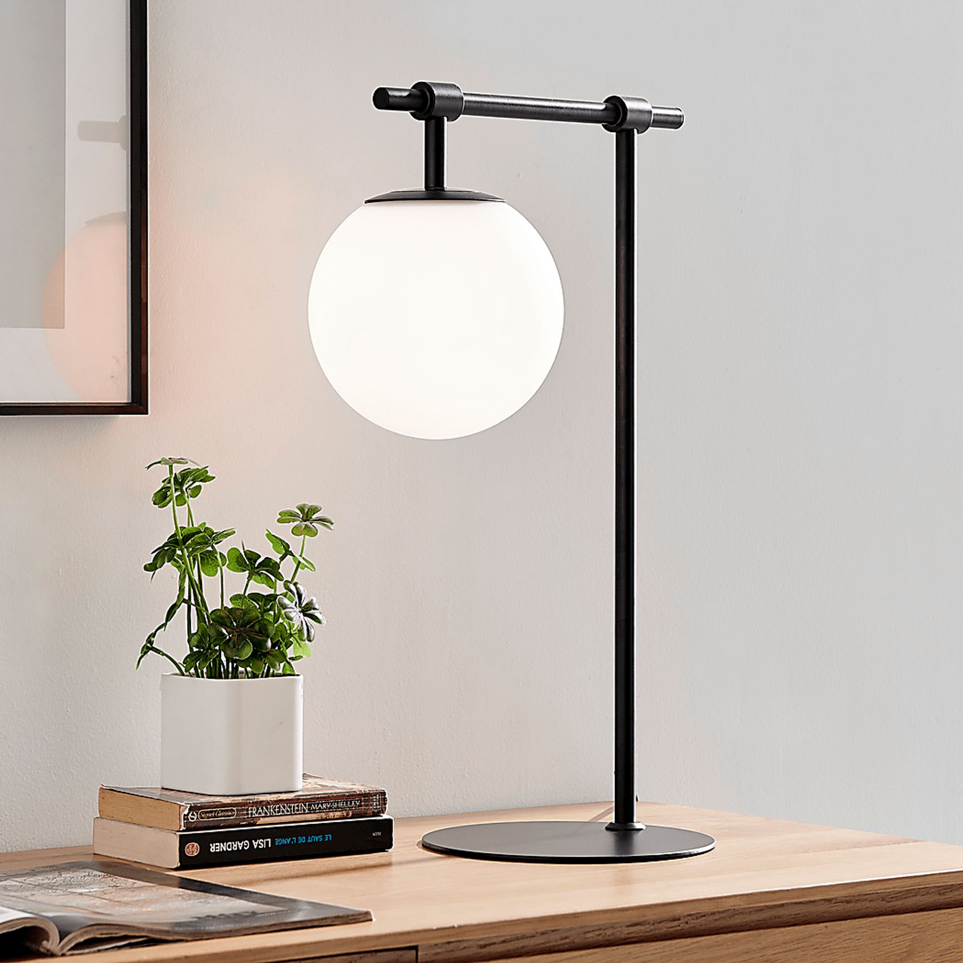 Interlake Place Black Lamp - Image 2