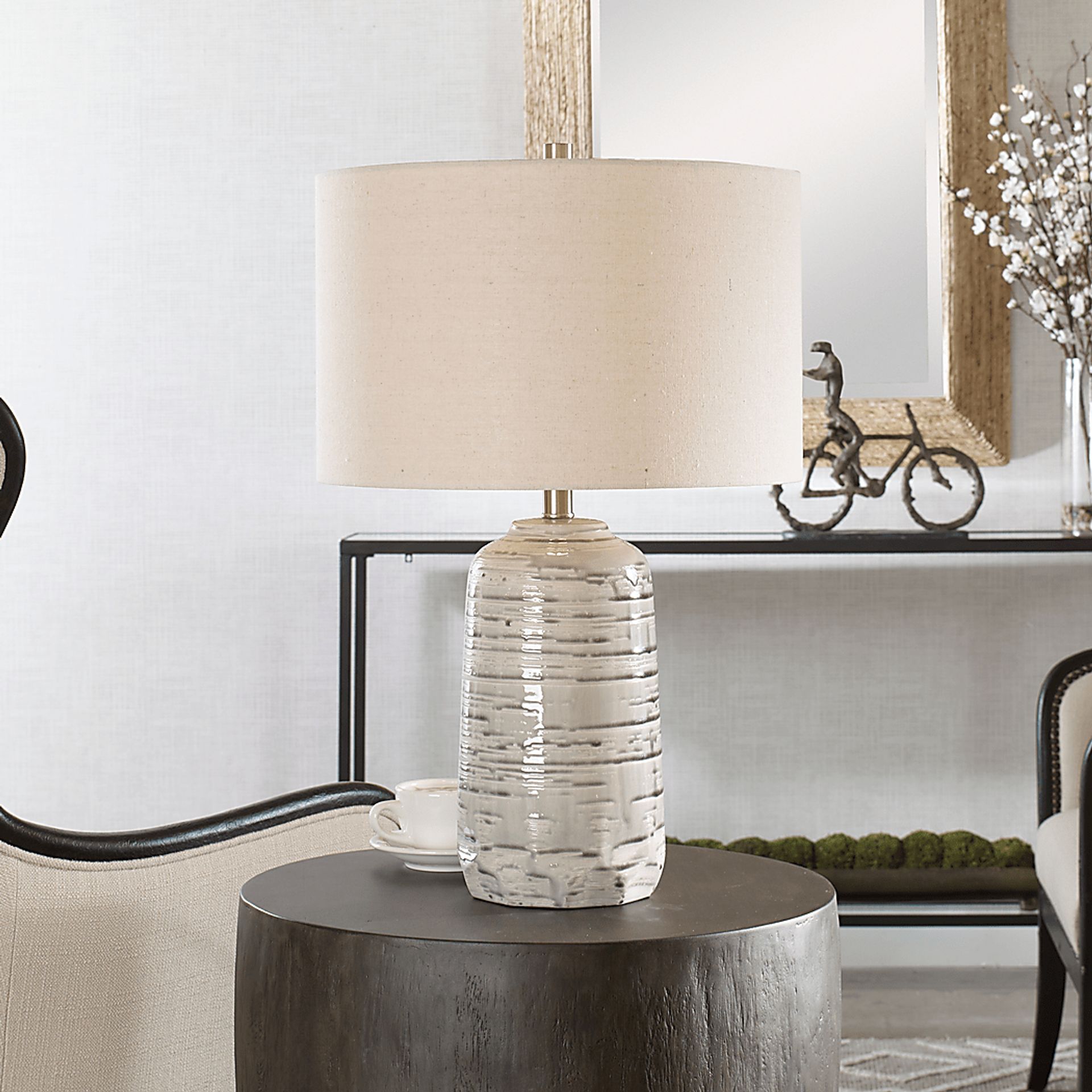 Ionis Cove Ivory Lamp - Image 3