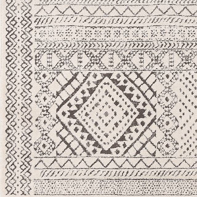 Irelia White 5'3 x 7'3 Rug - Thumbnail - Image 5