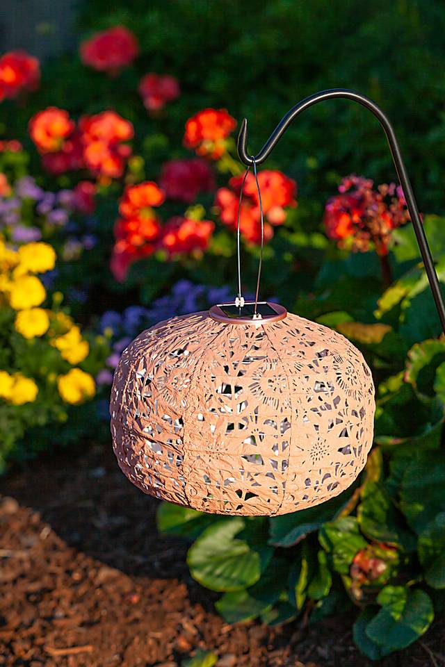 Irian Island Outdoor Clay Solar Lantern - Thumbnail - Image 11