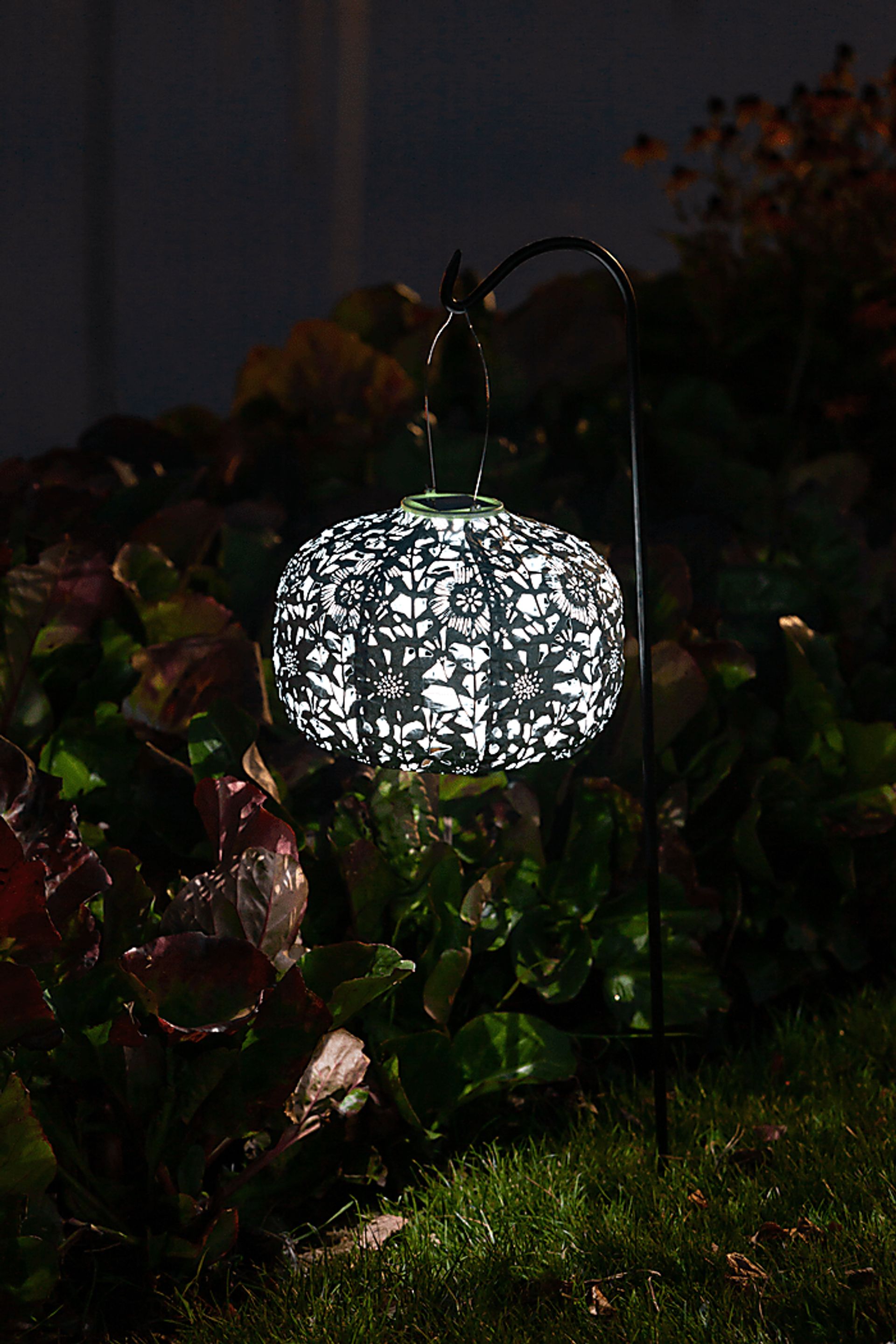Irian Island Outdoor Sage Solar Lantern - Image 21