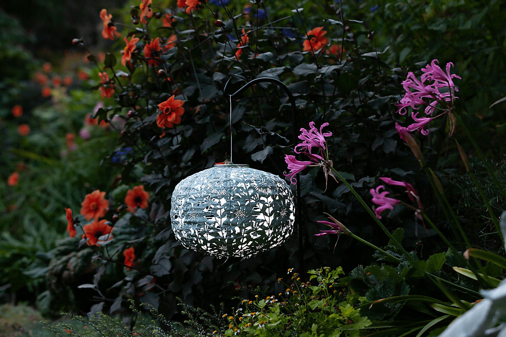 Irian Island Outdoor Sage Solar Lantern - Image 22