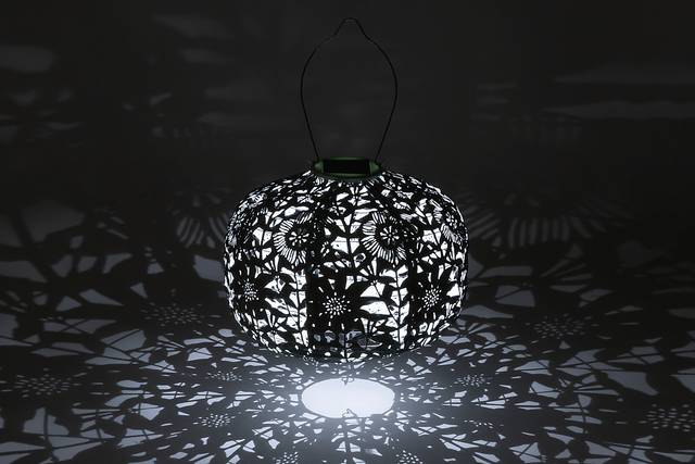 Irian Island Outdoor Sage Solar Lantern - Thumbnail - Image 24