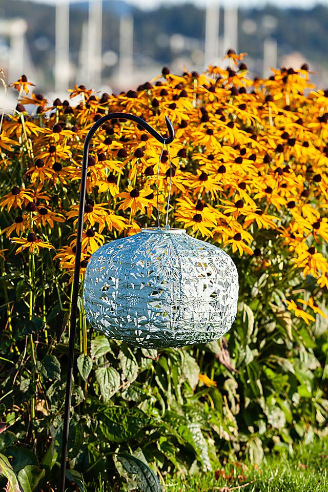 Irian Island Outdoor Sage Solar Lantern - Thumbnail - Image 6