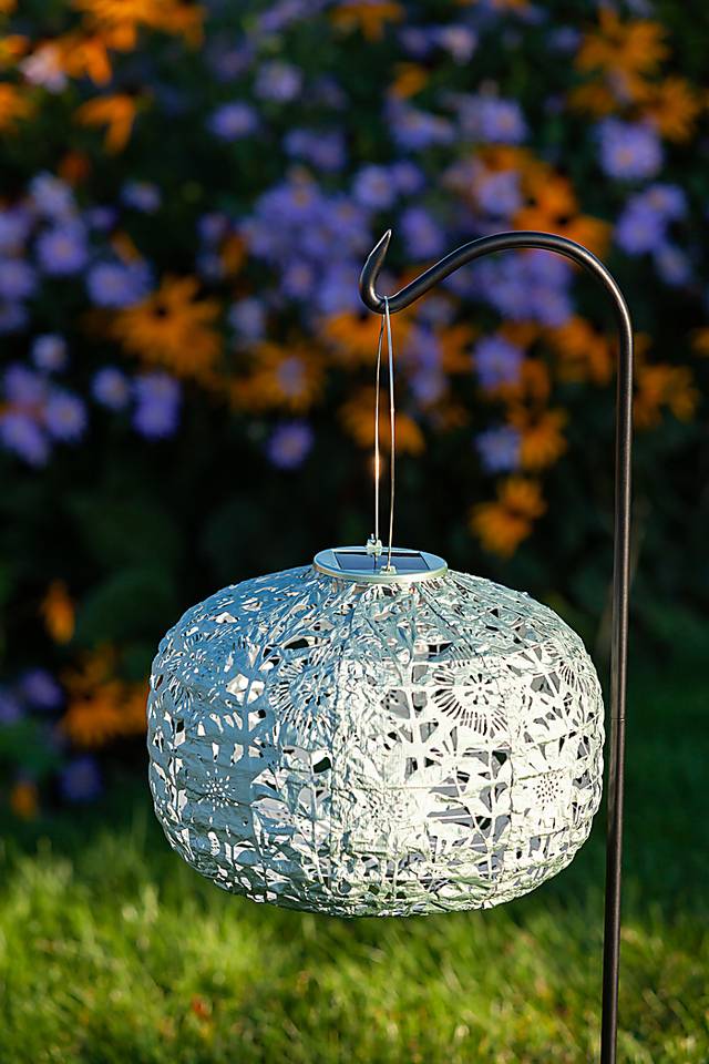 Irian Island Outdoor Sage Solar Lantern - Thumbnail - Image 10