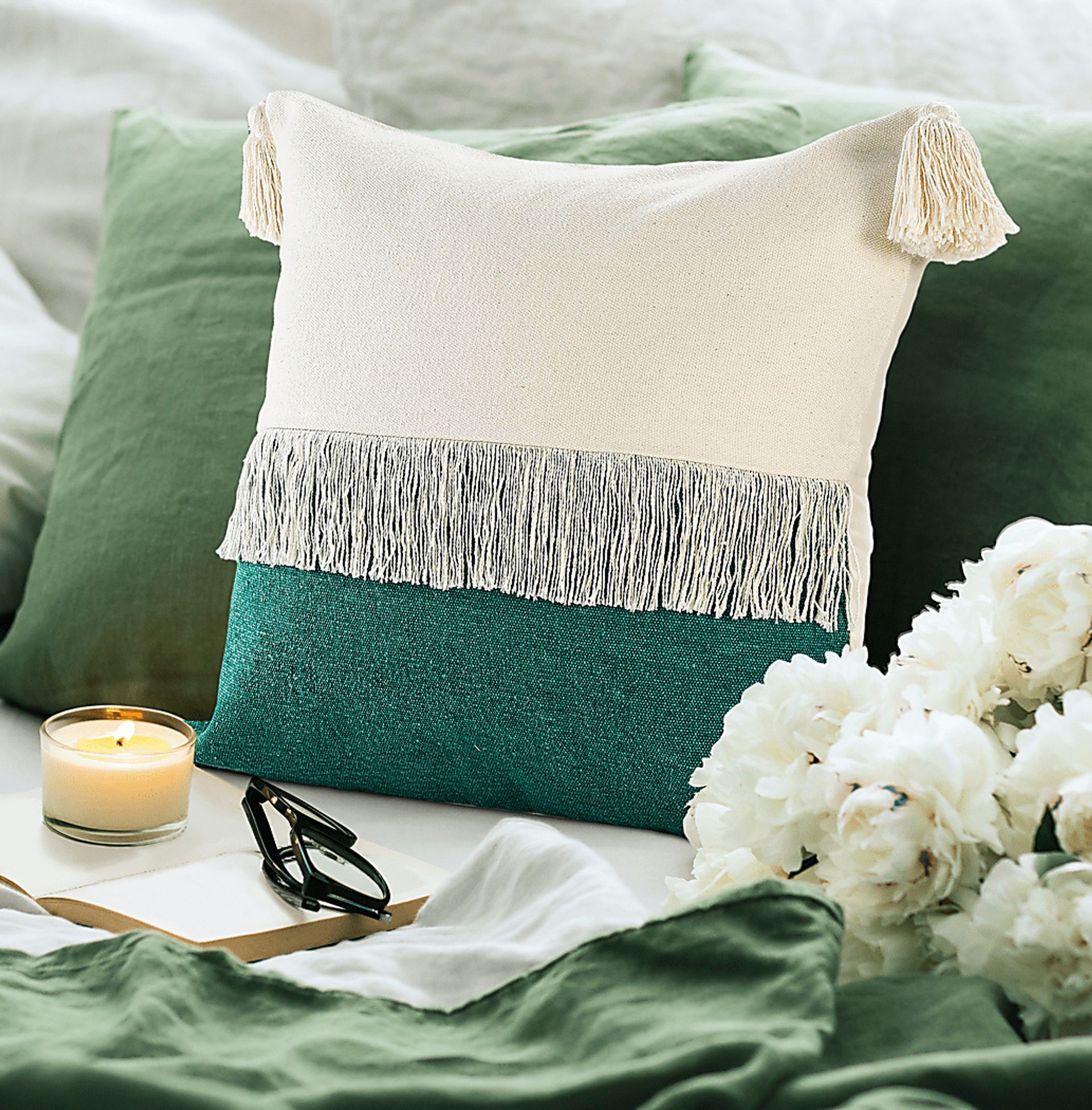 Isaam Cream/Green Pillow, Set of 2 - Image 2