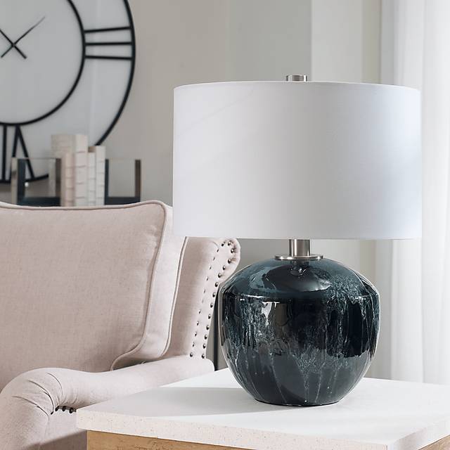 Isabella Bay Green Lamp - Thumbnail - Image 6