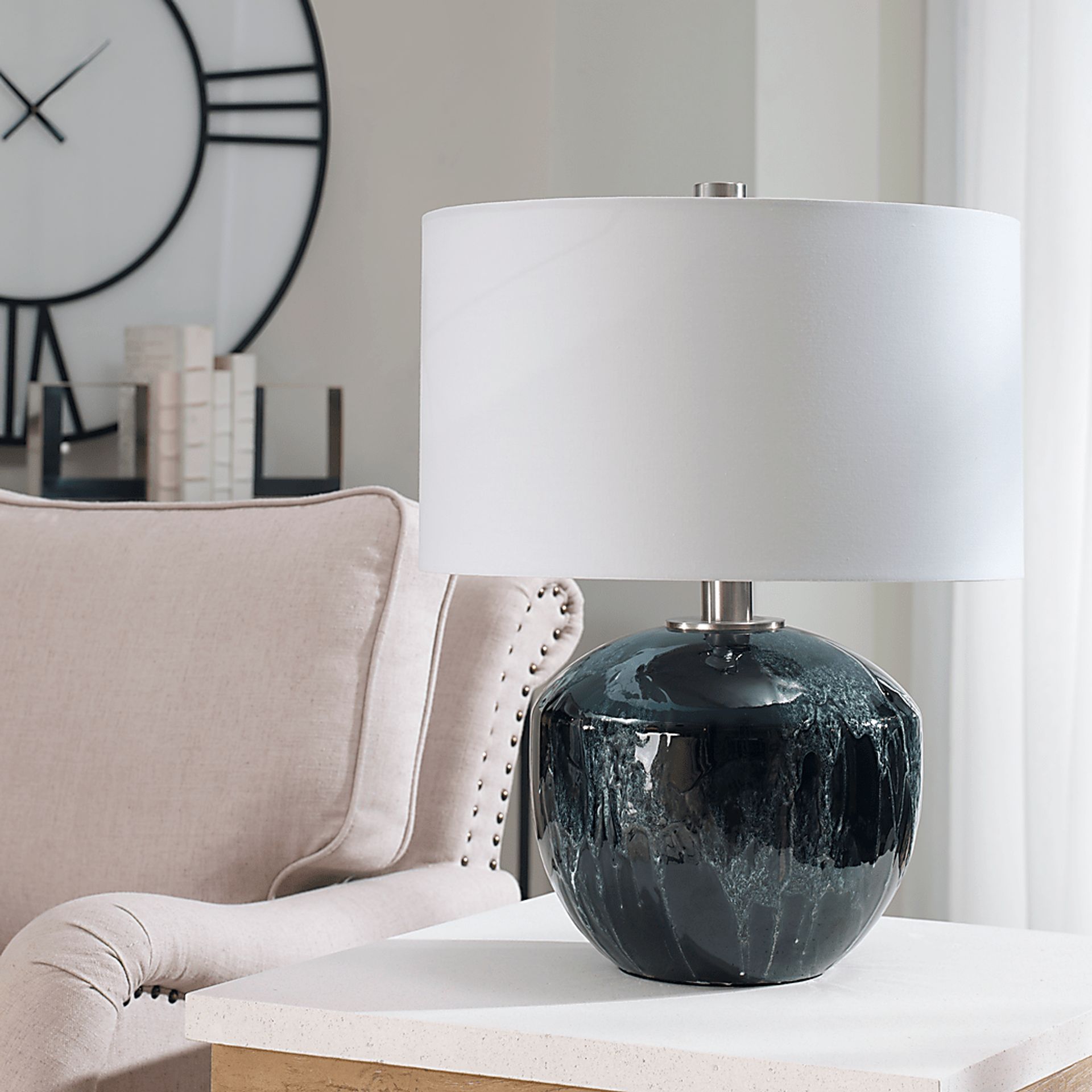 Isabella Bay Green Lamp - Image 6