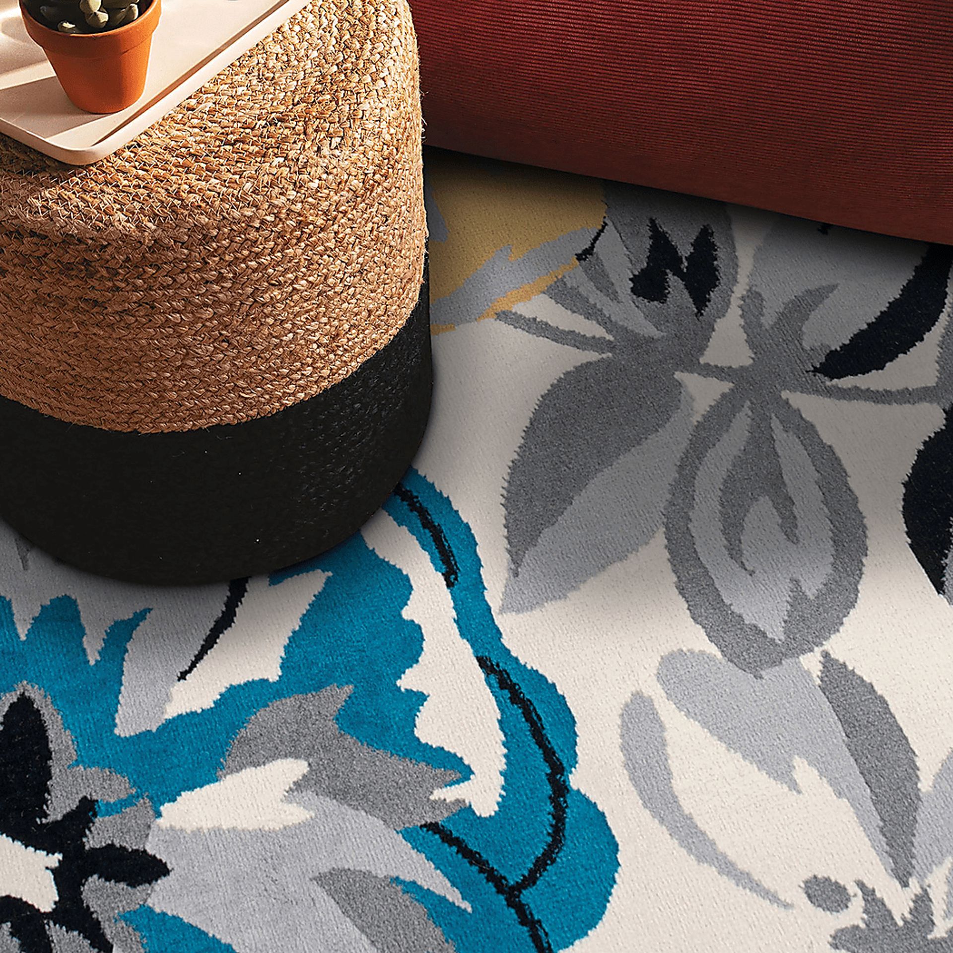 Iselana I Cream 5' x 7' Rug - Image 7