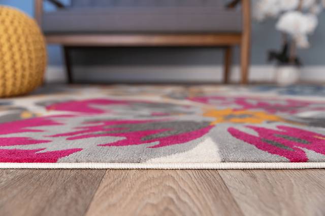 Iselana I Multi 5' x 7' Rug - Thumbnail - Image 6