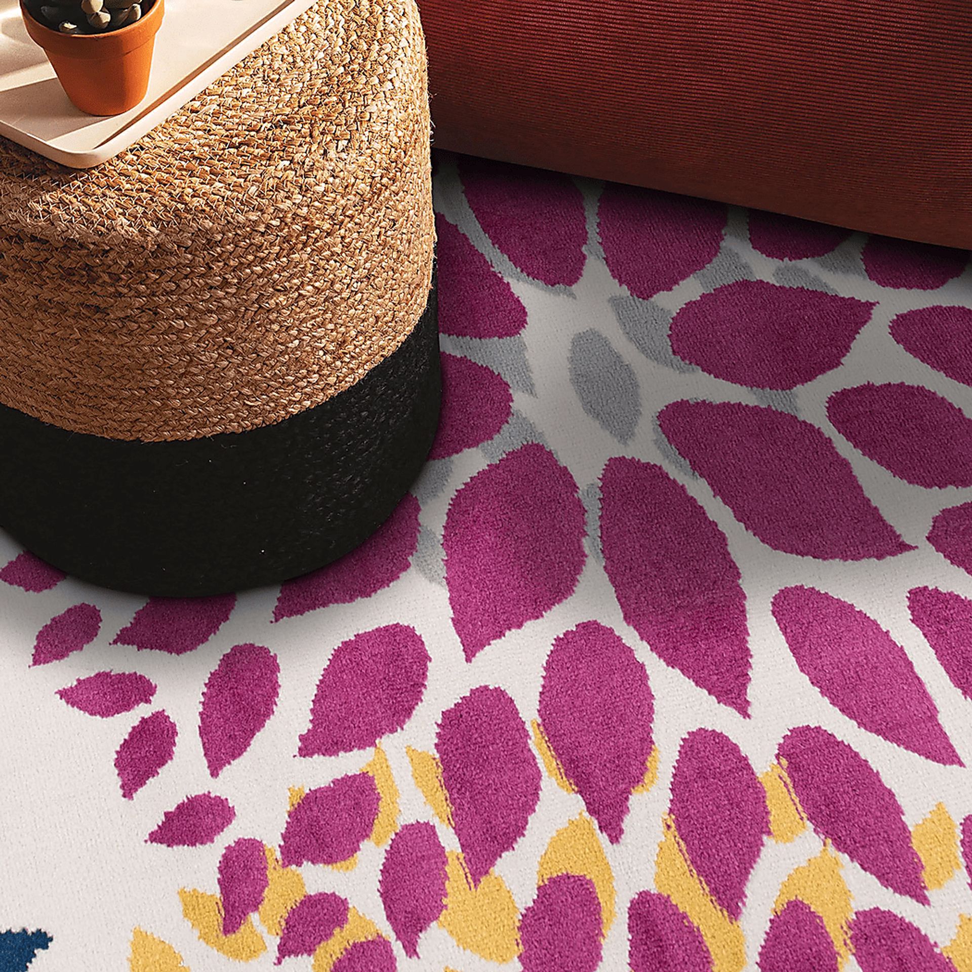 Iselana II Multi 5' x 7' Rug - Image 6
