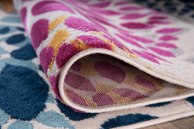 Iselana II Multi 5' x 7' Rug - Thumbnail - Image 8