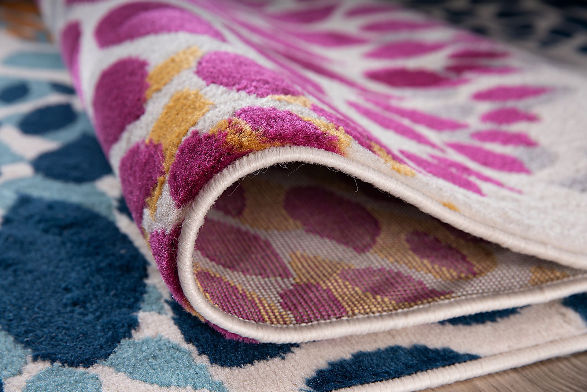 Iselana II Multi 5' x 7' Rug - Image 8